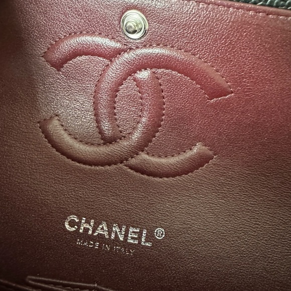 —SOLD—CHANEL M CLASSIC FLAP BAG - Picture 5 of 14